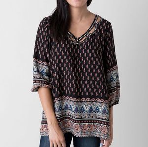 BKE Boutique Rhinestone Beaded V-Neck Tunic Blouse